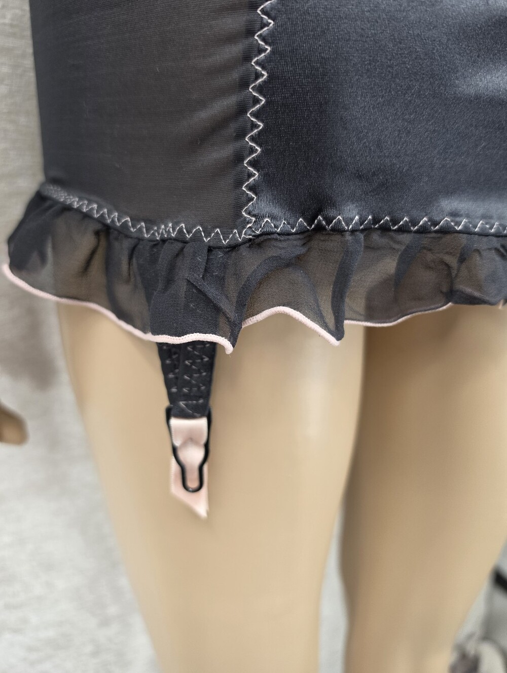 Y2K Victoria's Secret Black Satin Slip Chemise with Pink Bow Garters Corset - Picture 7 of 13